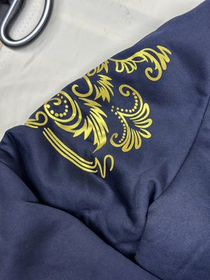 100% Polyester Langärme Männer Verdicktes Kapuzen-Zwei-Stücke-Set für Wintersportarten