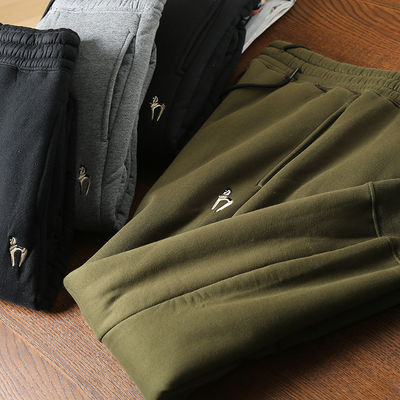 100% Baumwollstickerei Männerfleece Ausgekleidete Jogger gepolsterte warme Hosen Hosen für die Mitte der Taille