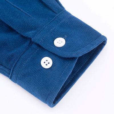 Keine Nadeldetektion Gewebte Hemden für Männer M-5XL Langärmige einfache gefärbte Polos Corduroy