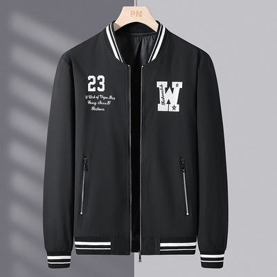 Outdoor Plus-Size Herren-Fluganzug Jacke mit nahtloser Verschmelzung und Broderierung