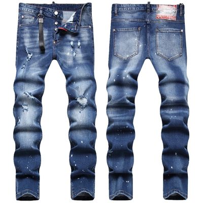 Kleine Jeans für Männer mit digitalen Aufklebern